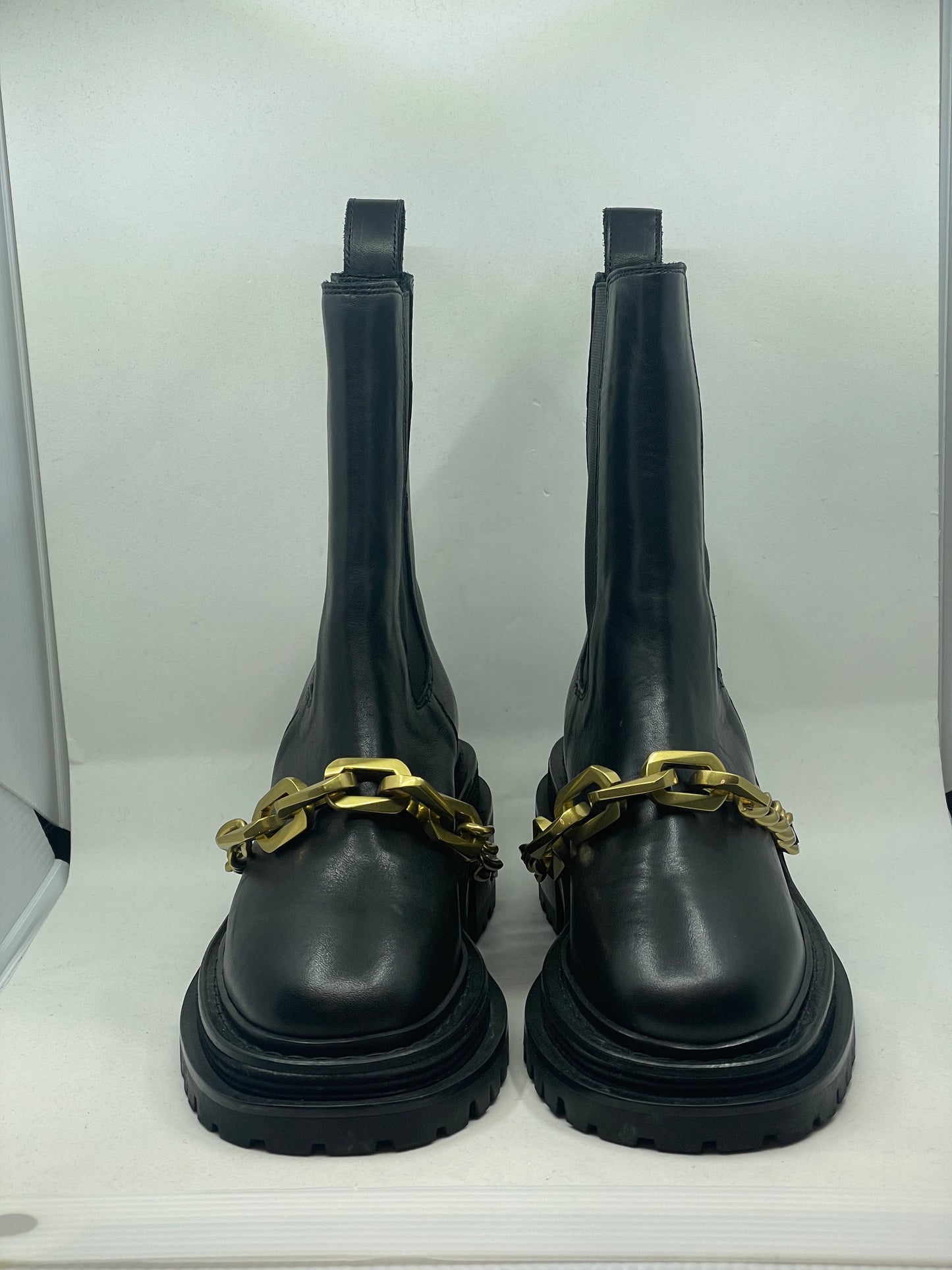 Sandro Ankle boots with notched sole and chain