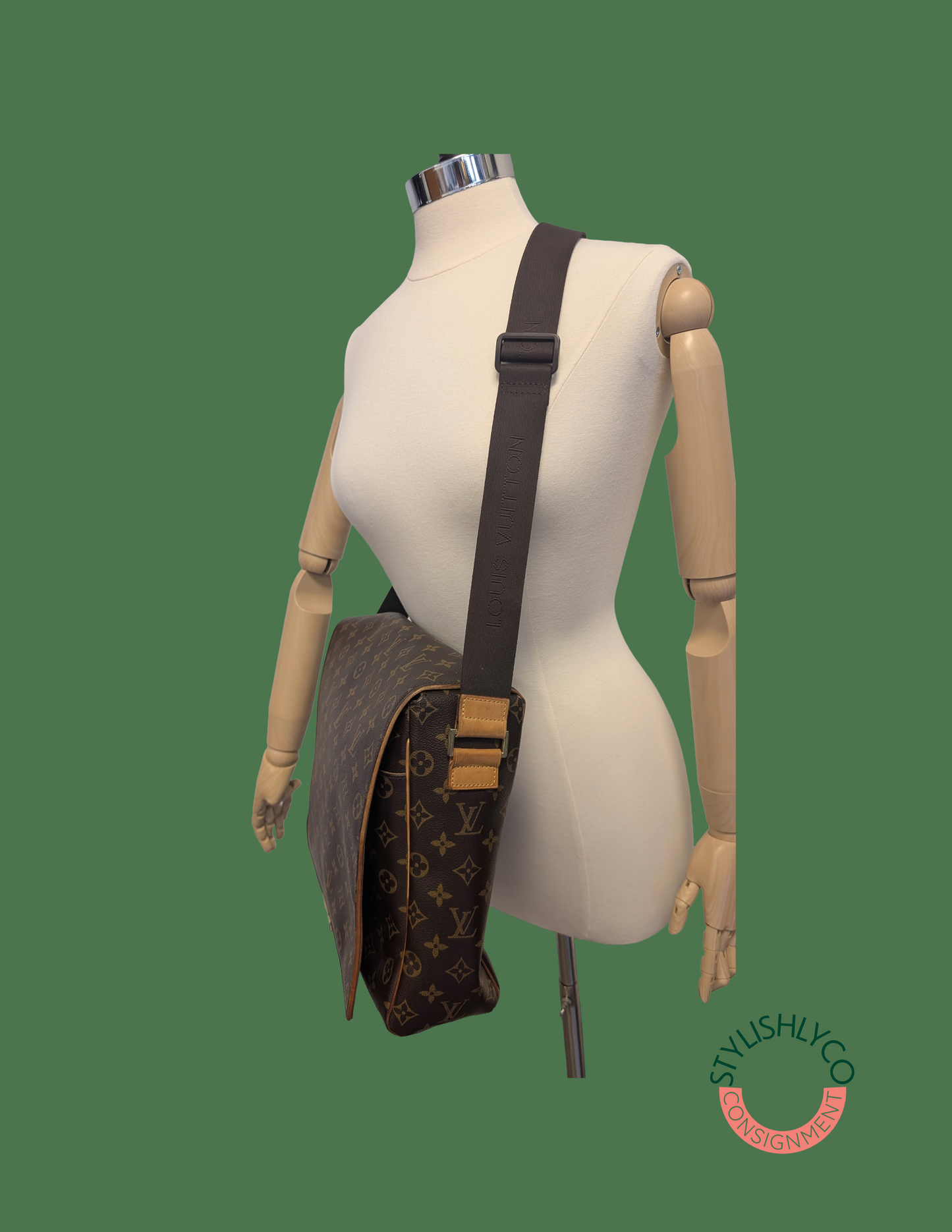 102648904 - 2004 monogram abbesses messenger - louis vuitton - HANDBAGS