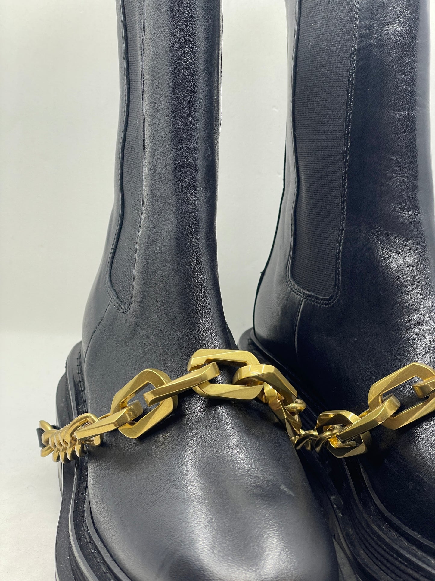 Sandro Ankle boots with notched sole and chain