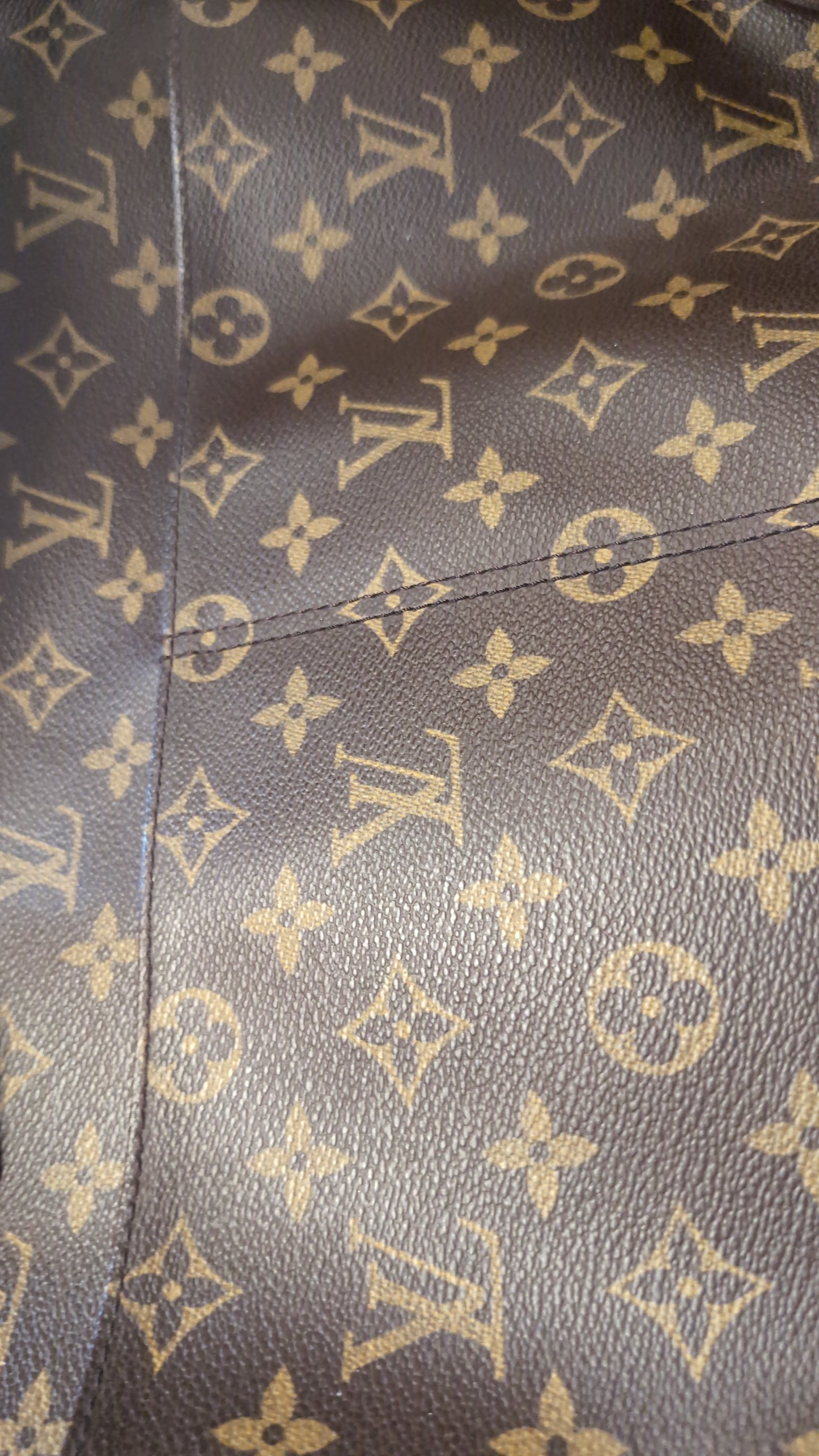 102648904 - 2004 monogram abbesses messenger - louis vuitton - HANDBAGS